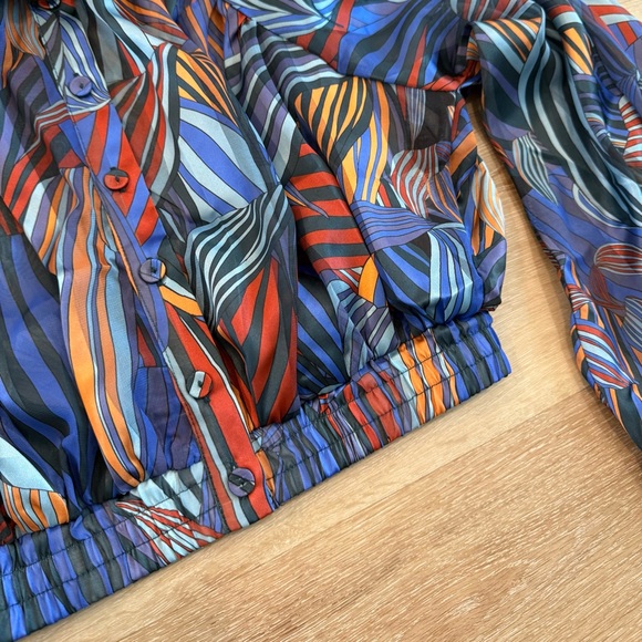 Colorful Abstract Top - Picture 4 of 5